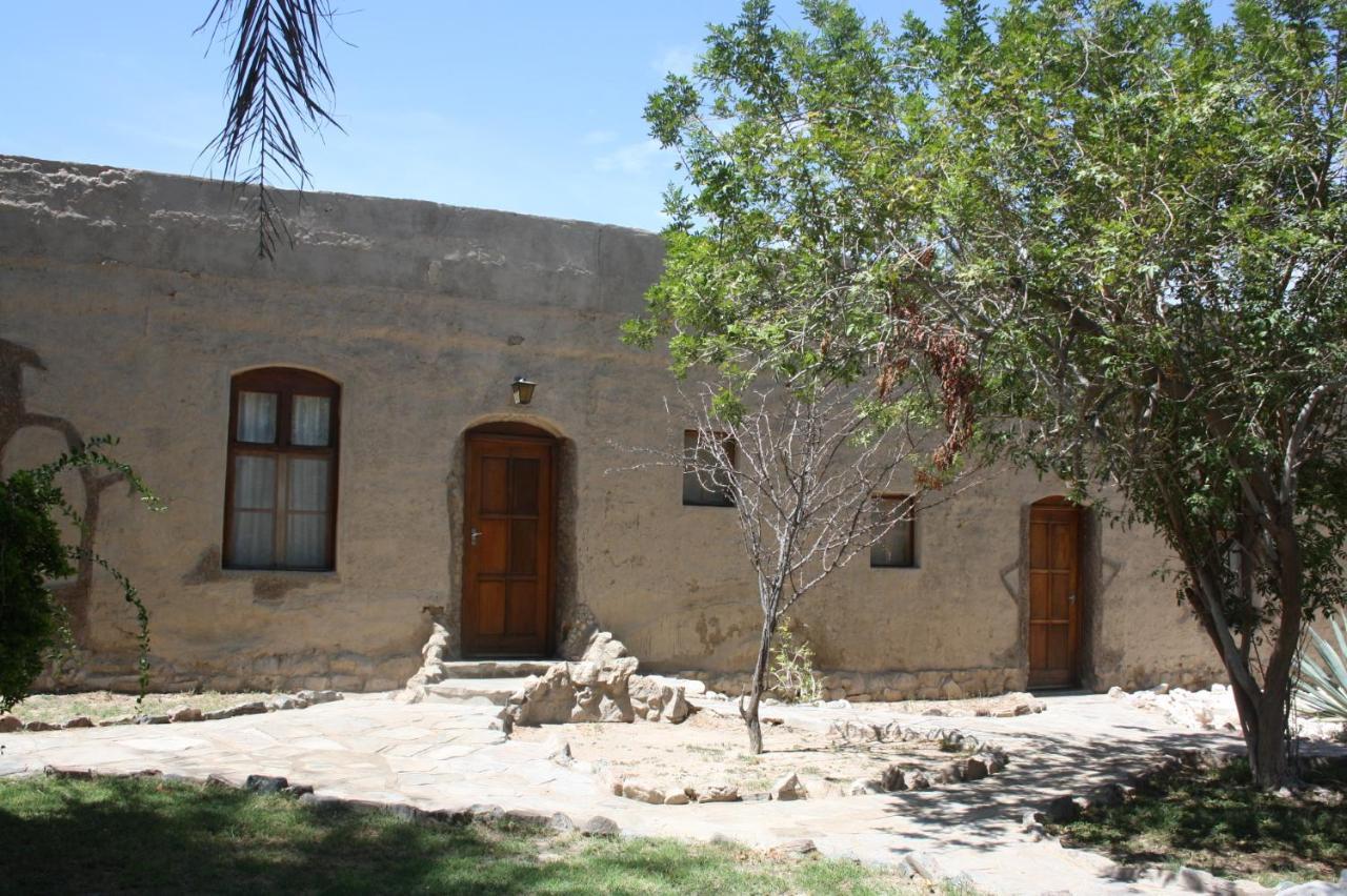 Fort Sesfontein Lodge & Safaris Exteriér fotografie