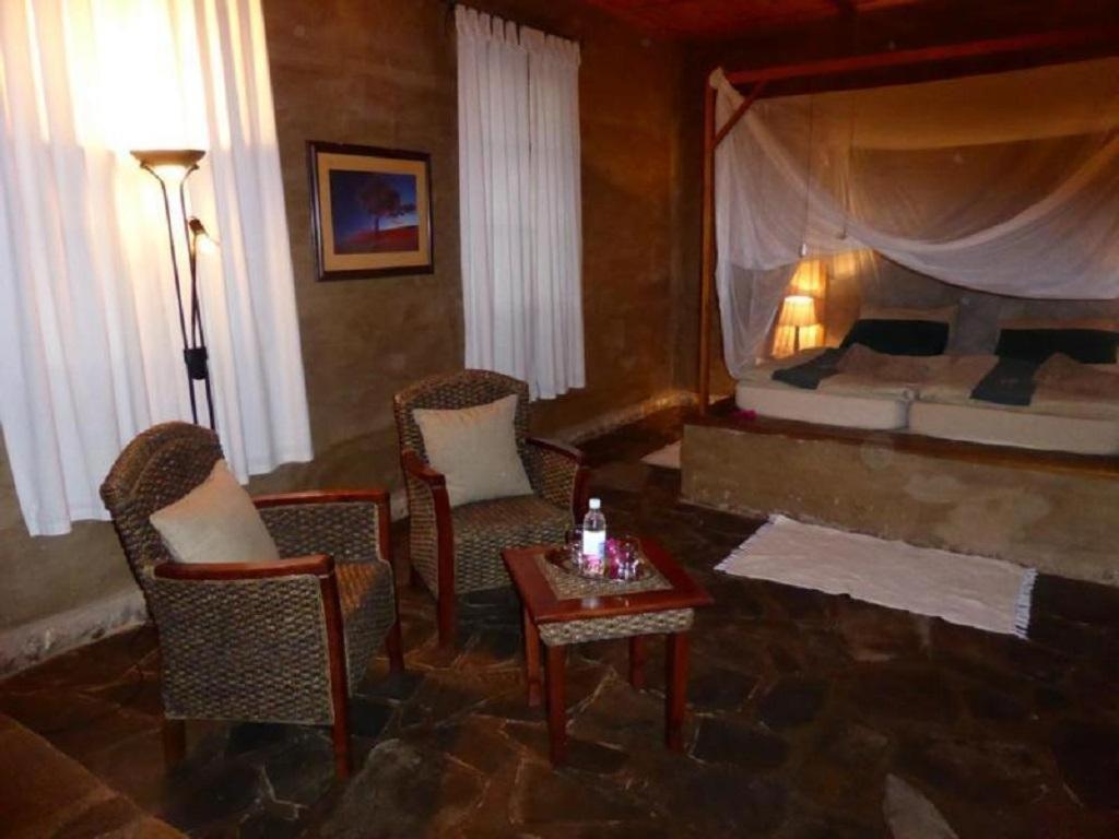 Fort Sesfontein Lodge & Safaris Exteriér fotografie